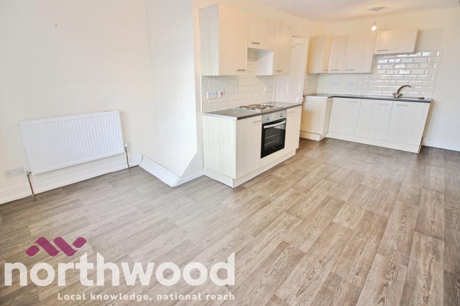 Flat Eastbank Street in Southport