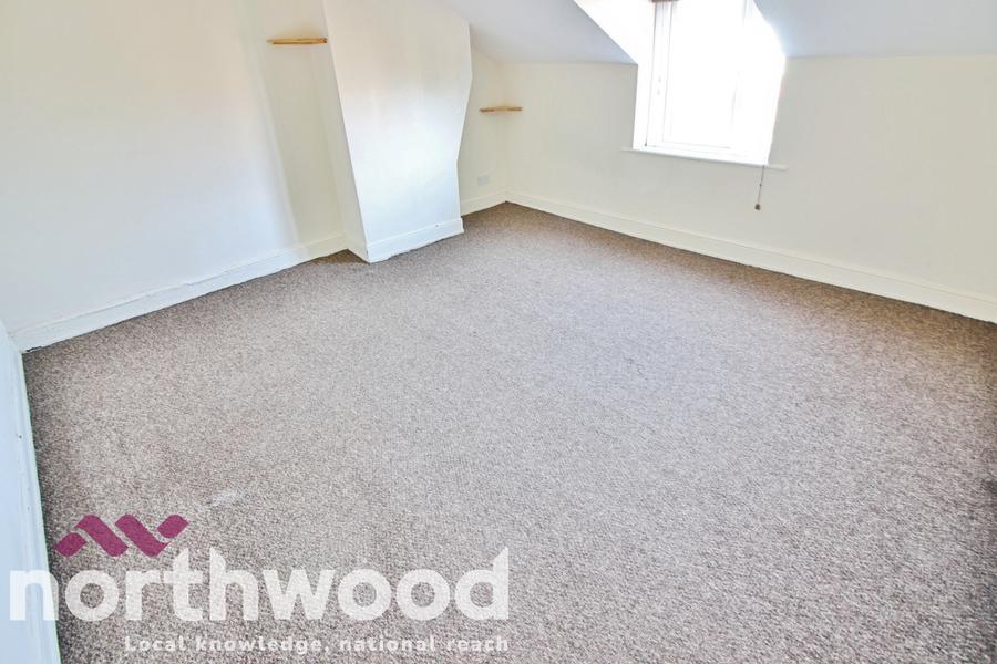 Flat Eastbank Street in Southport