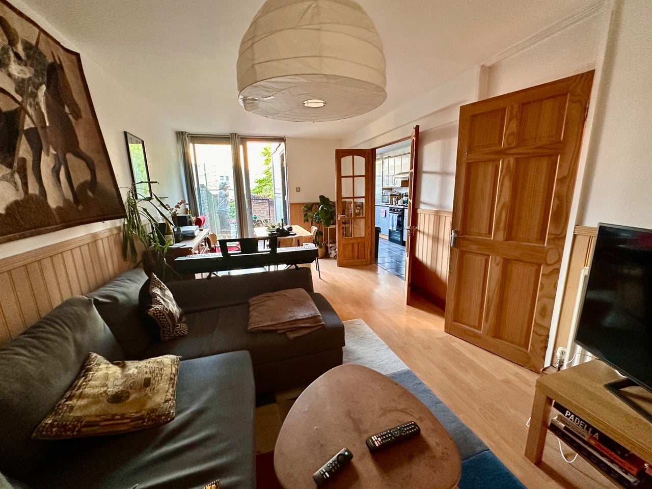 Flat Handa Walk in Greater London