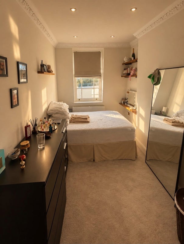 Room Lupus Street in City of Westminster