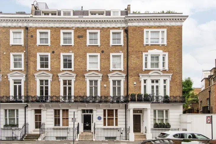 Flat Oakley Street in Greater London