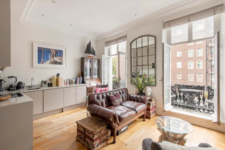 Flat Oakley Street in Greater London