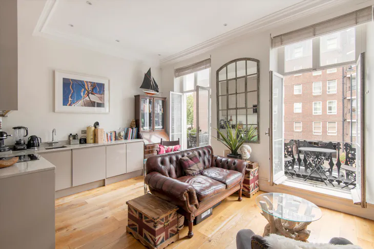 Flat Oakley Street in Greater London