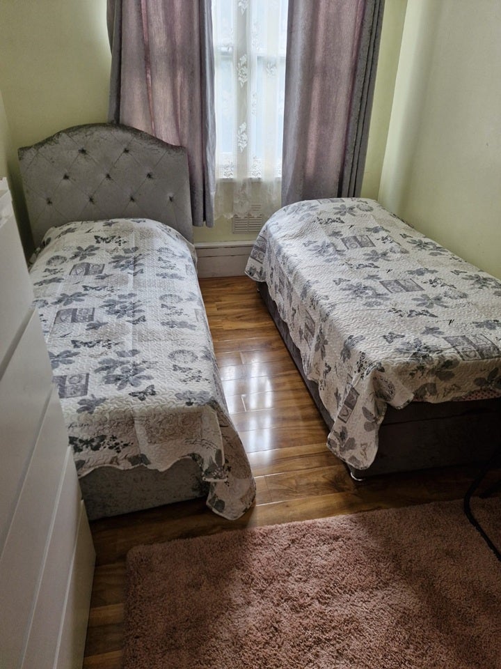 Room Overton Road in Greater London