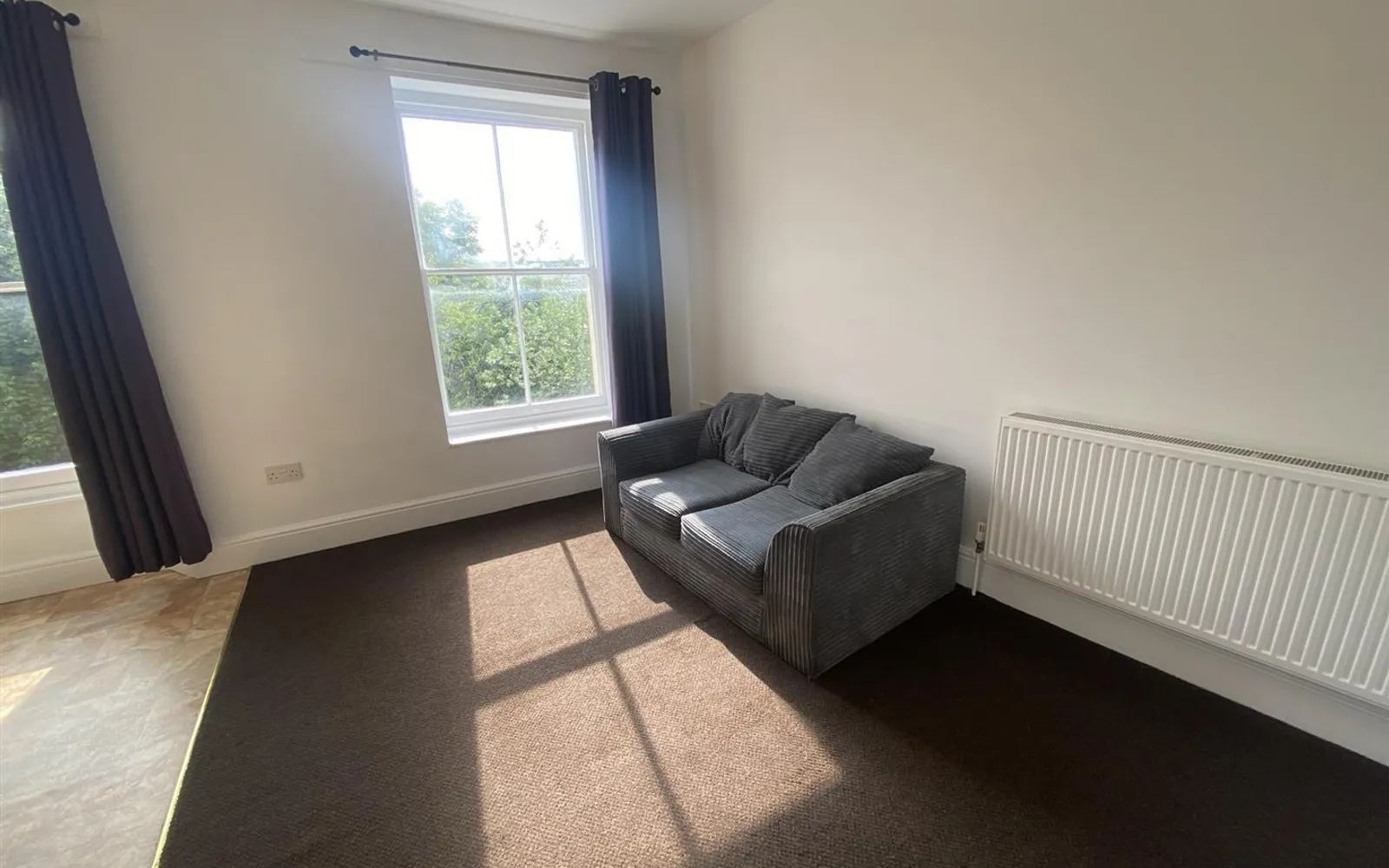 Flat Bampton Street in Mid Devon