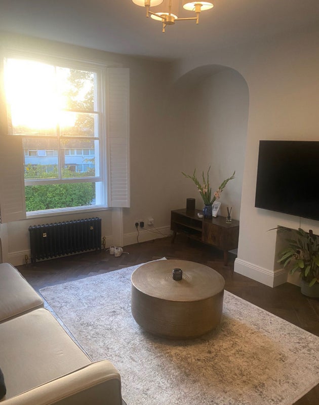Room Manor Way in Greater London