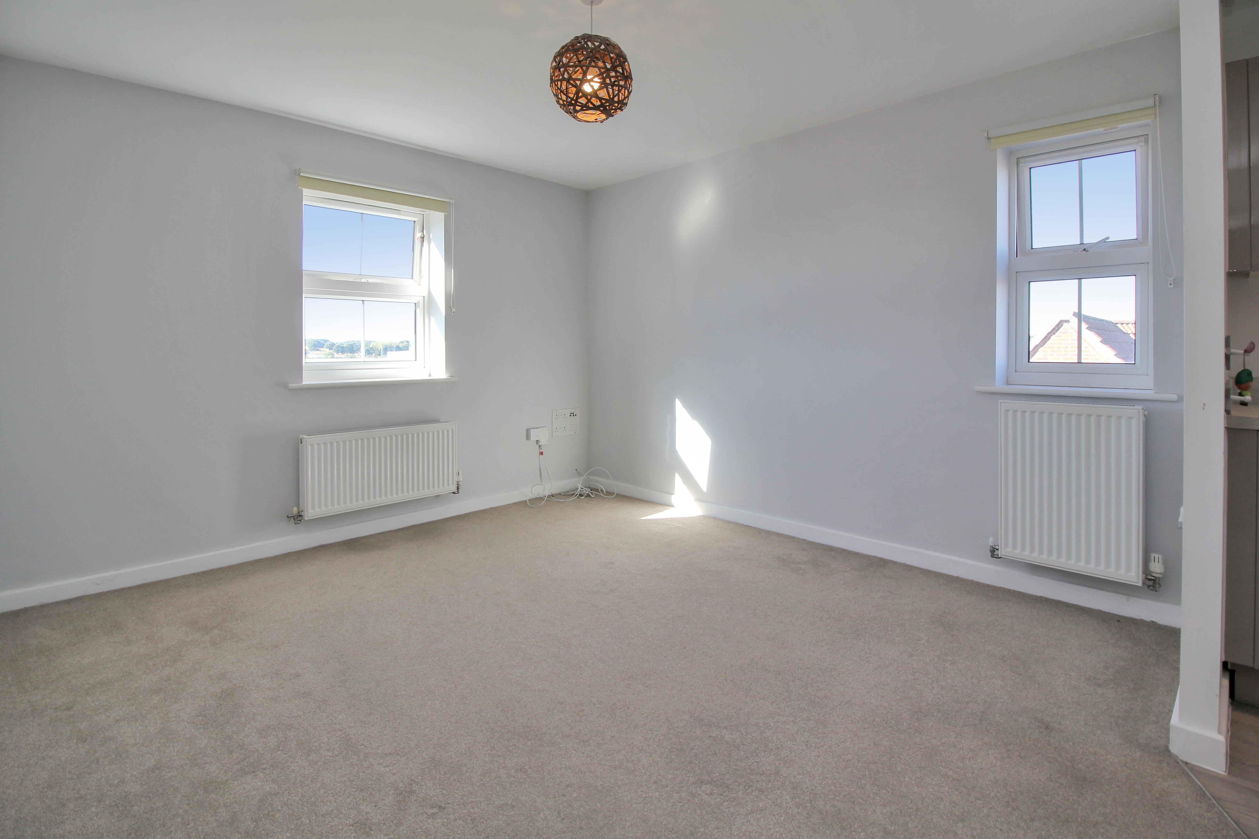 Flat Nina Carroll Way in Kettering