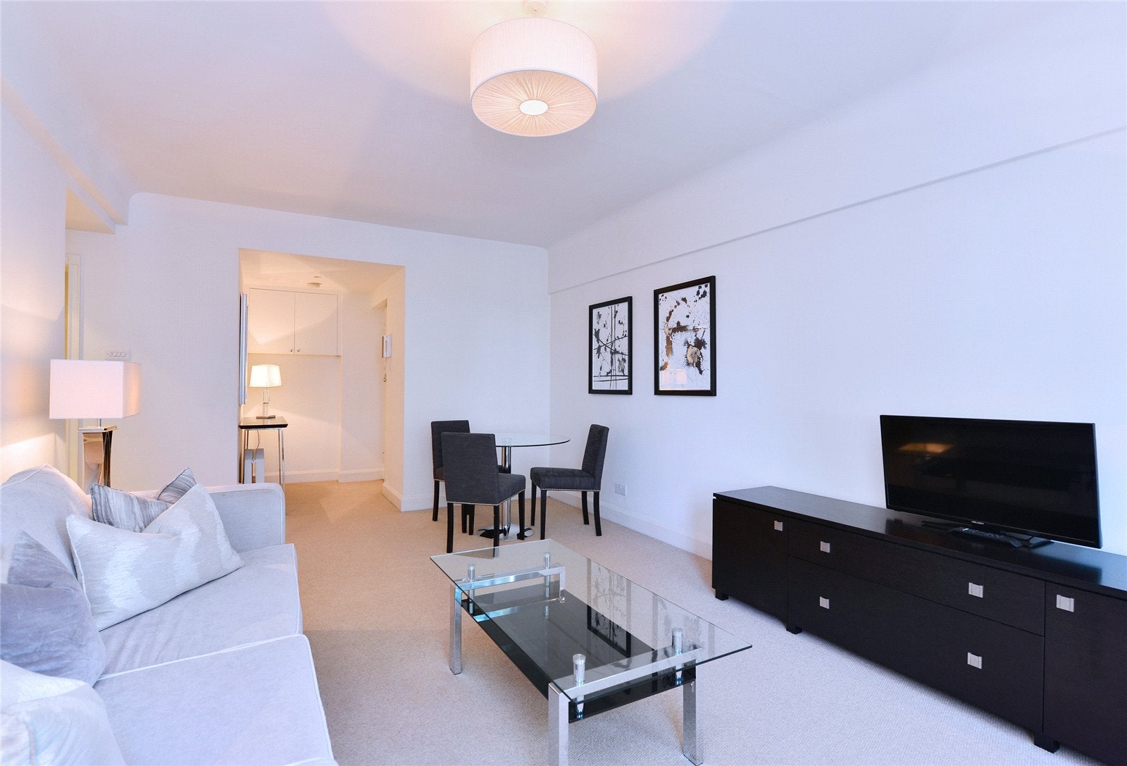 Flat Fulham Road in Greater London