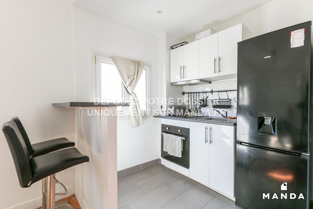 Flat Rue de Douai in Paris