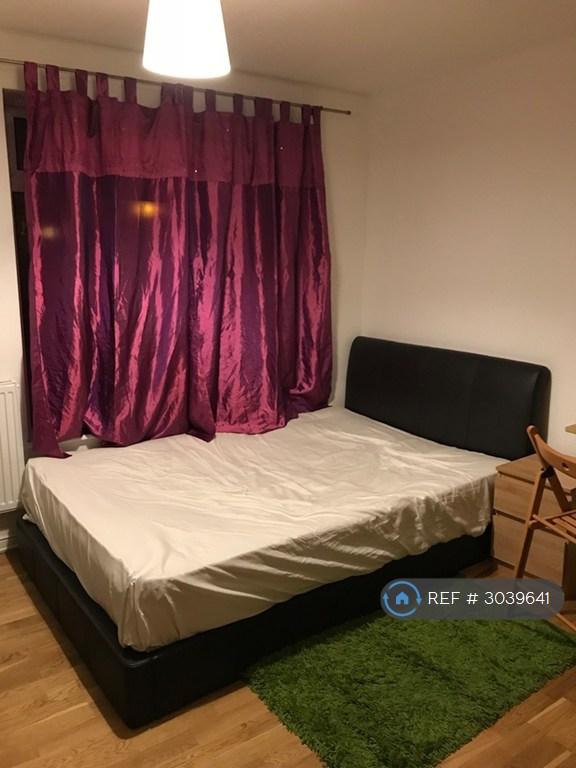 Room Shackleton Place in Milton Keynes