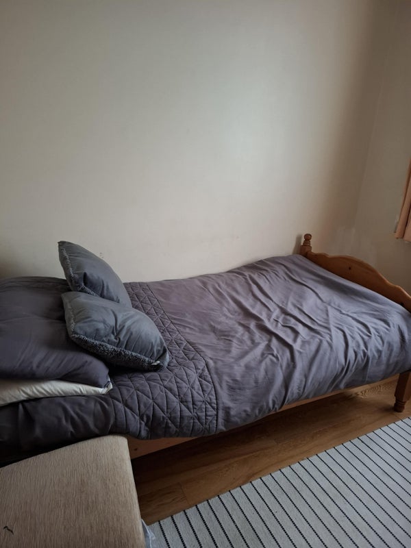 Room Berkhamsted Avenue in Greater London