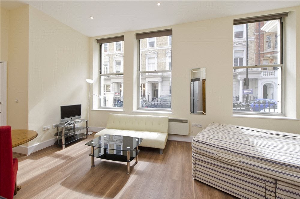 Flat Glendower Place in Greater London