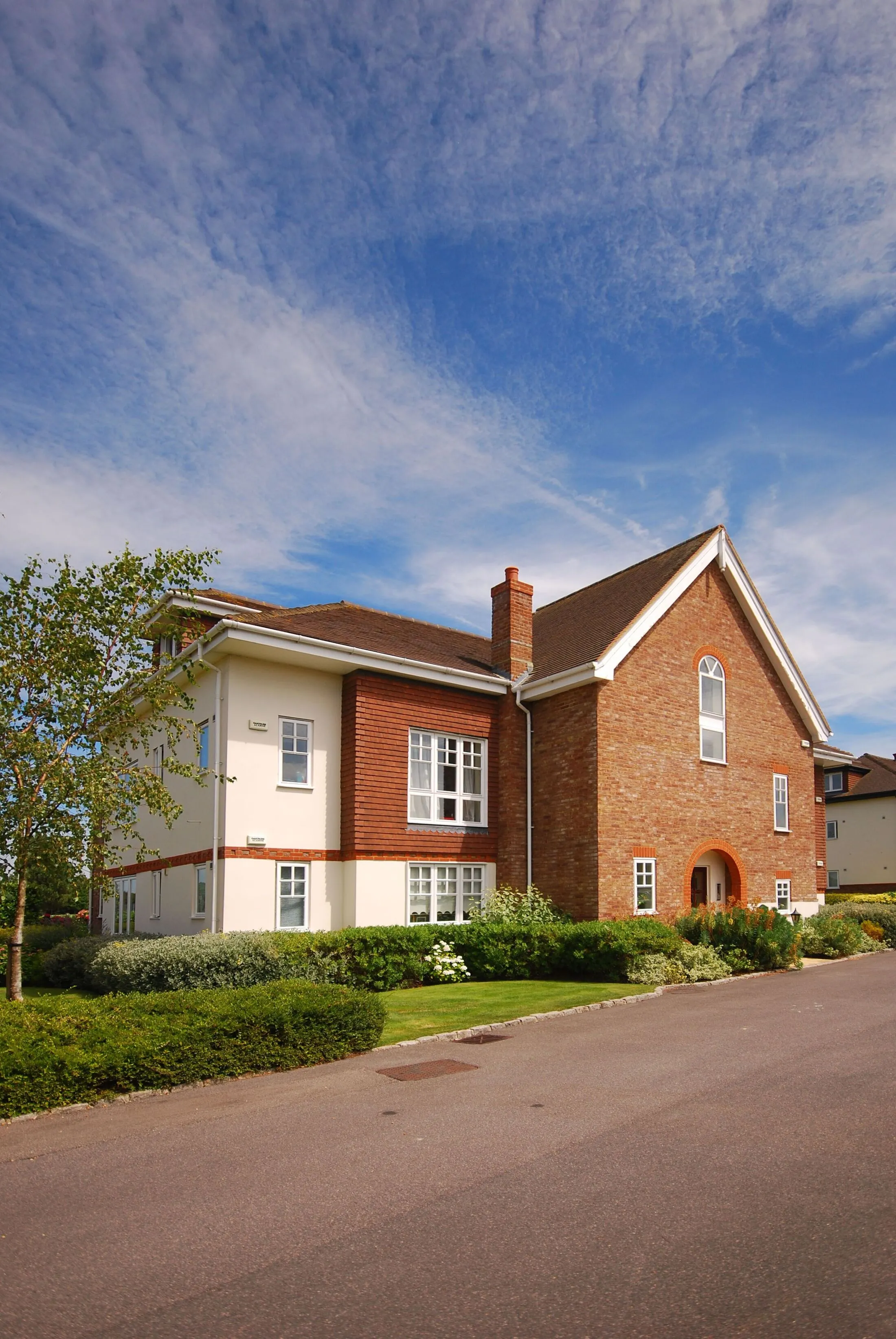 Flat Burpham Lane in Guildford