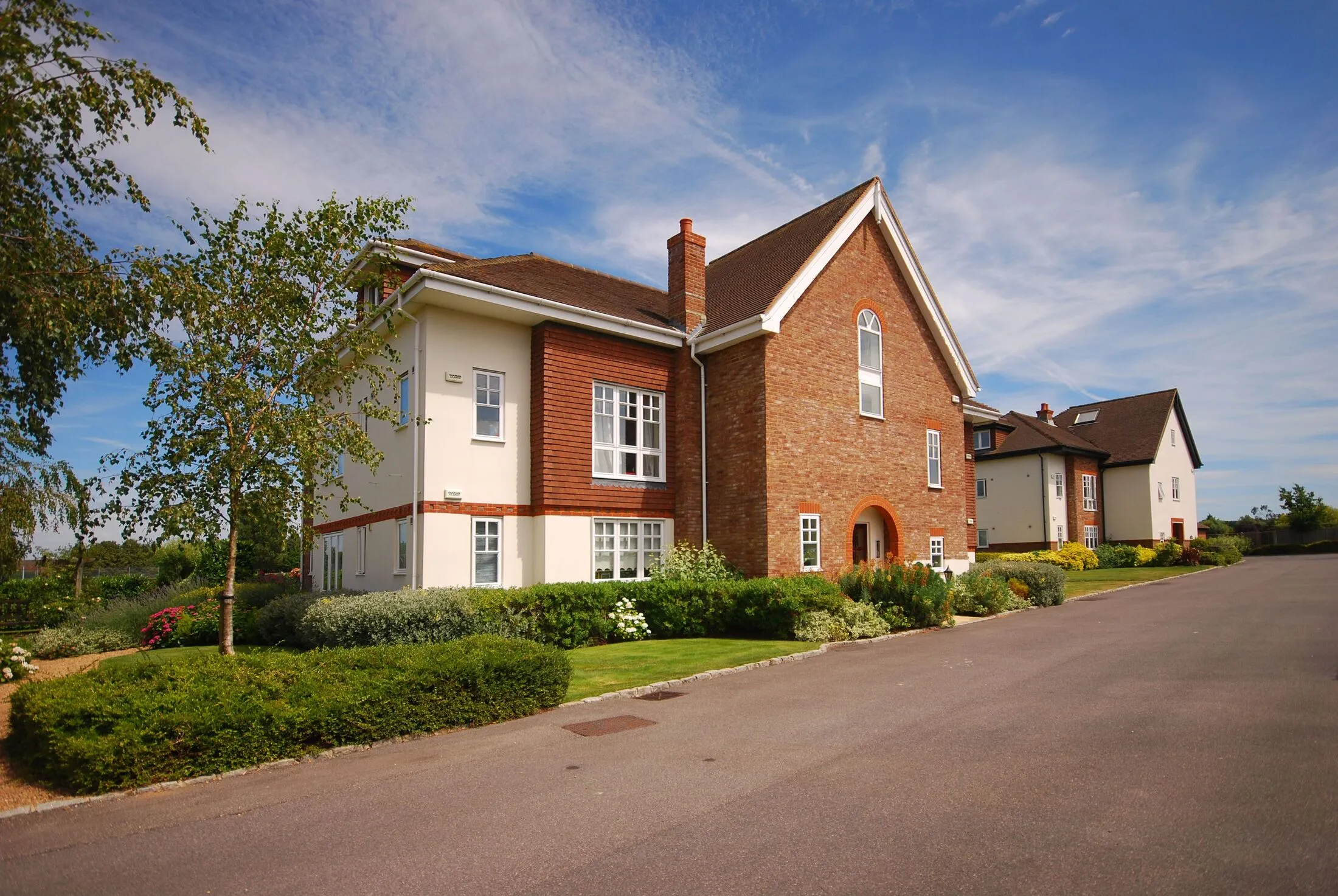 Flat Burpham Lane in Guildford