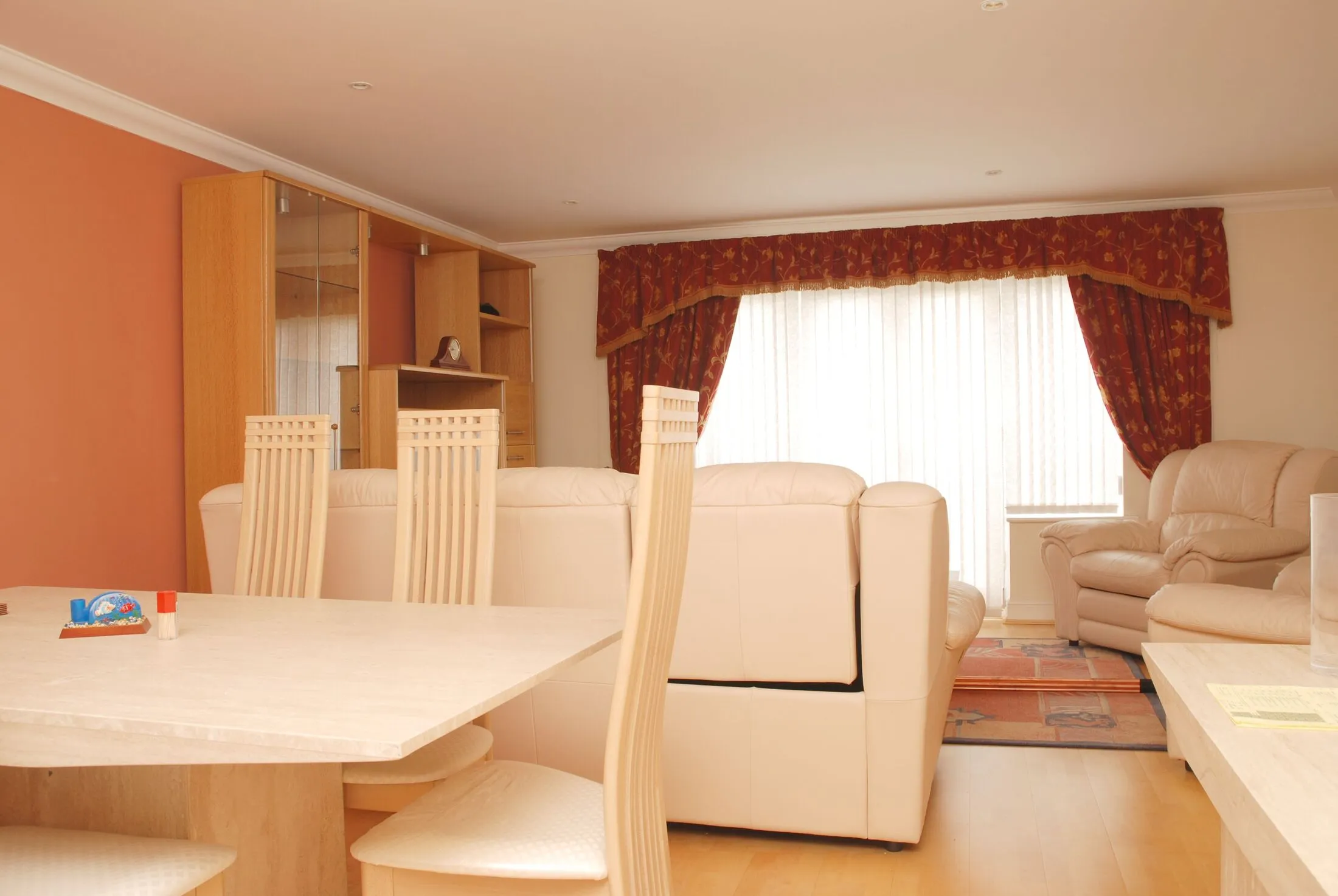 Flat Burpham Lane in Guildford