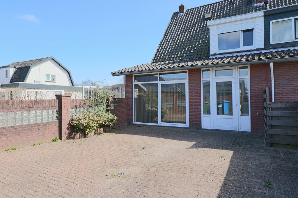 Twee-onder-één-kap te huur: Aalsmeerderweg 83, Aalsmeer