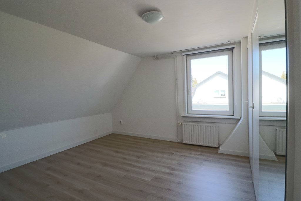 Twee-onder-één-kap te huur: Aalsmeerderweg 83, Aalsmeer