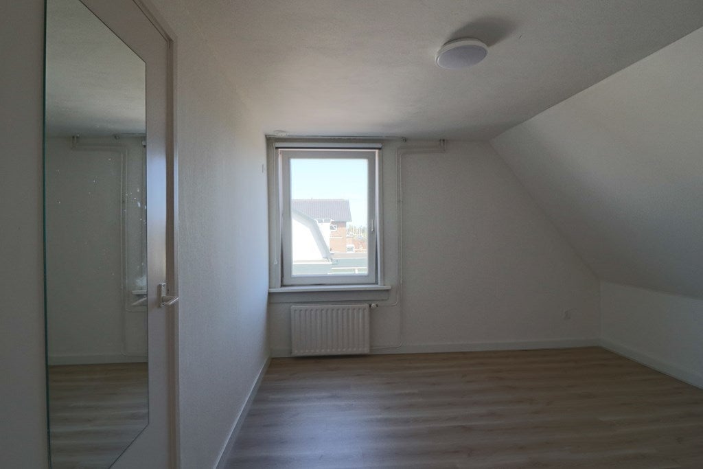 Twee-onder-één-kap te huur: Aalsmeerderweg 83, Aalsmeer