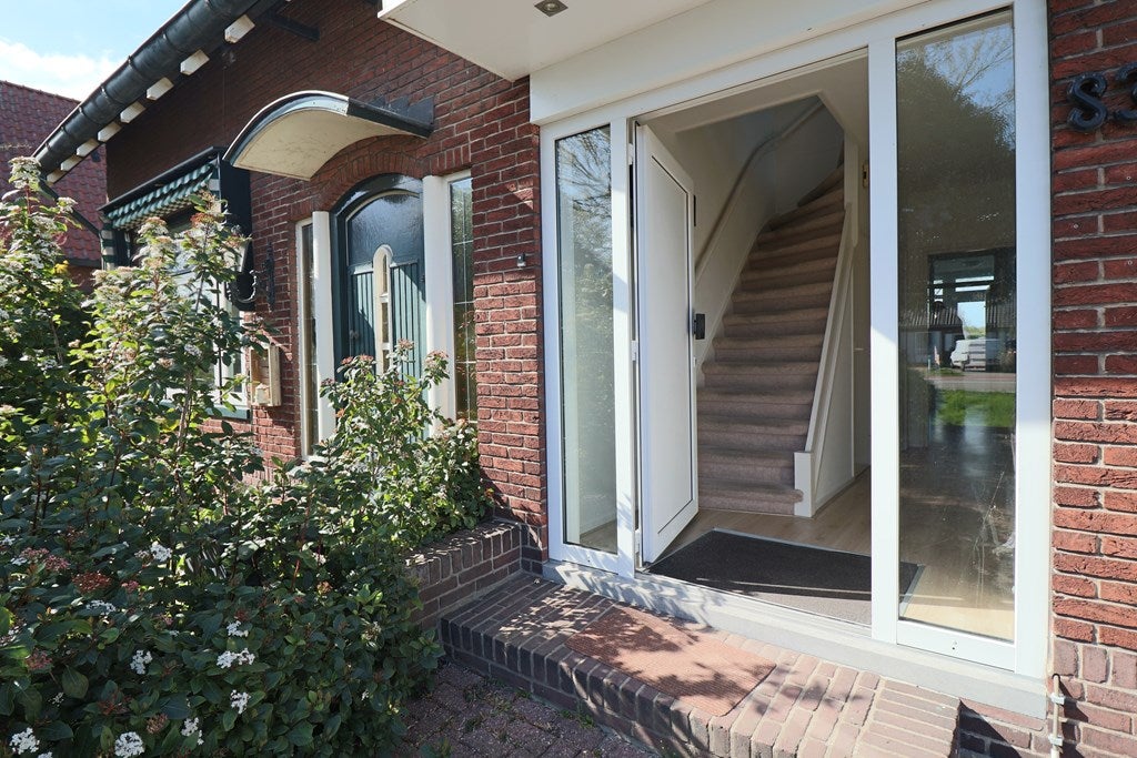 Twee-onder-één-kap te huur: Aalsmeerderweg 83, Aalsmeer