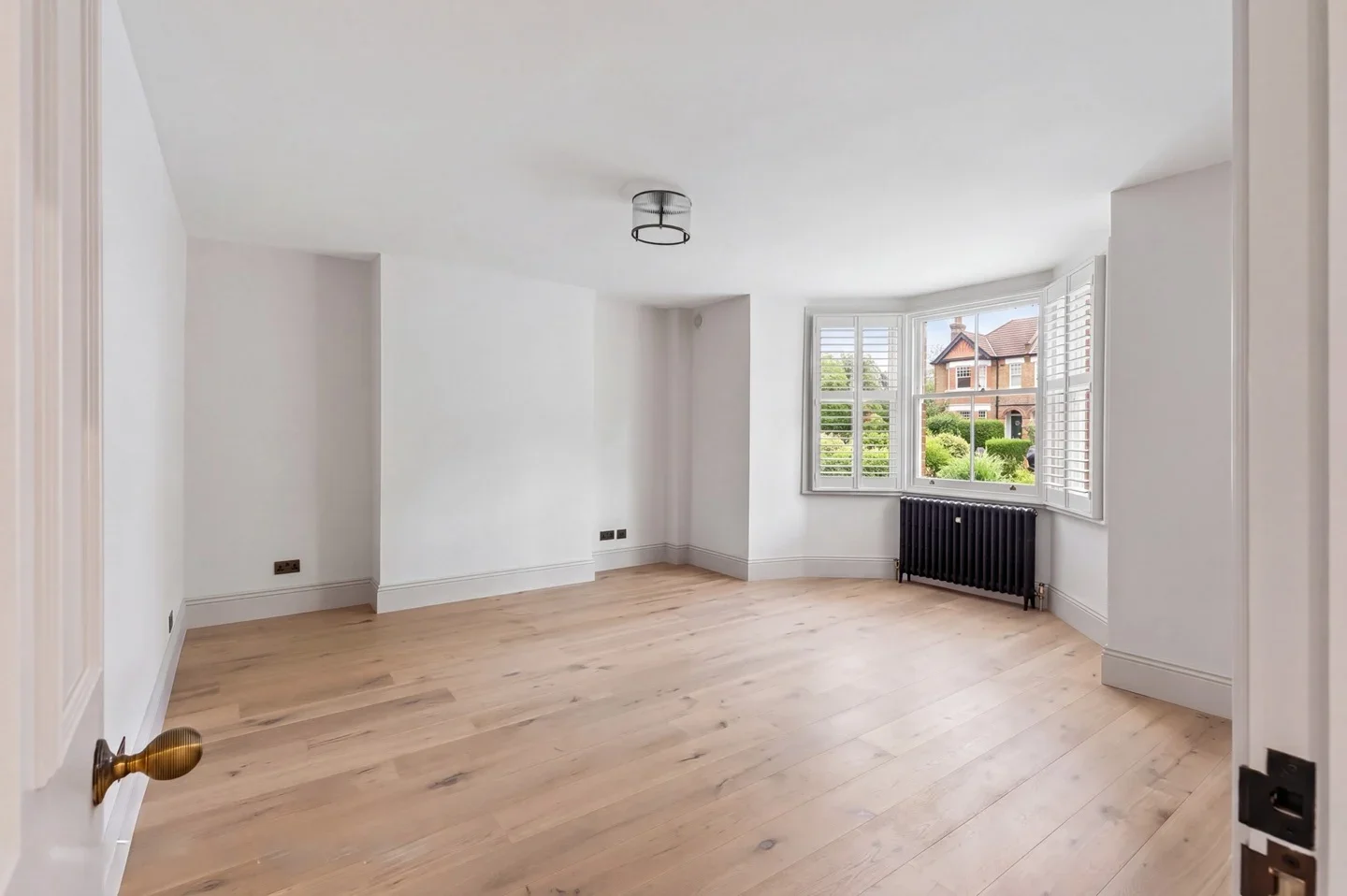 Flat Forman Place in Greater London
