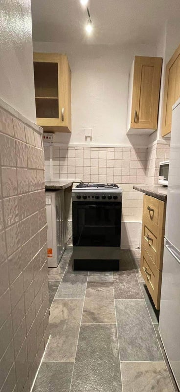 Room Ellsworth Street in Greater London