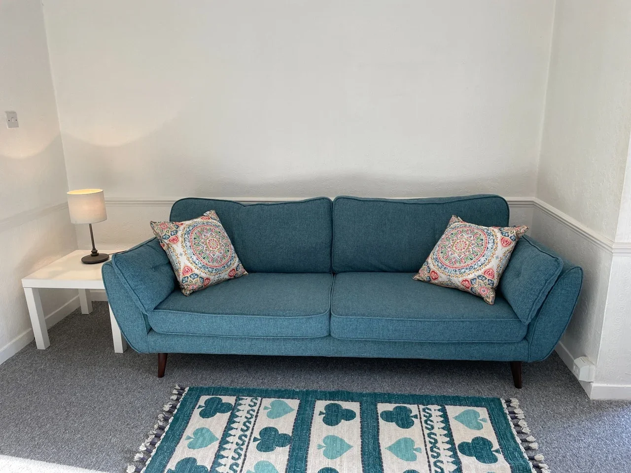 Flat Elizabeth Gardens in Greater London