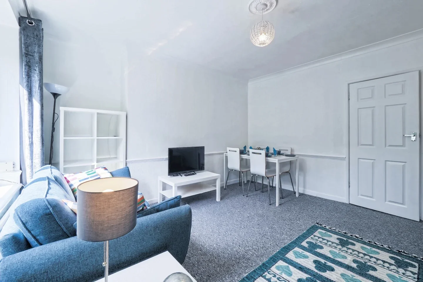 Flat Elizabeth Gardens in Greater London