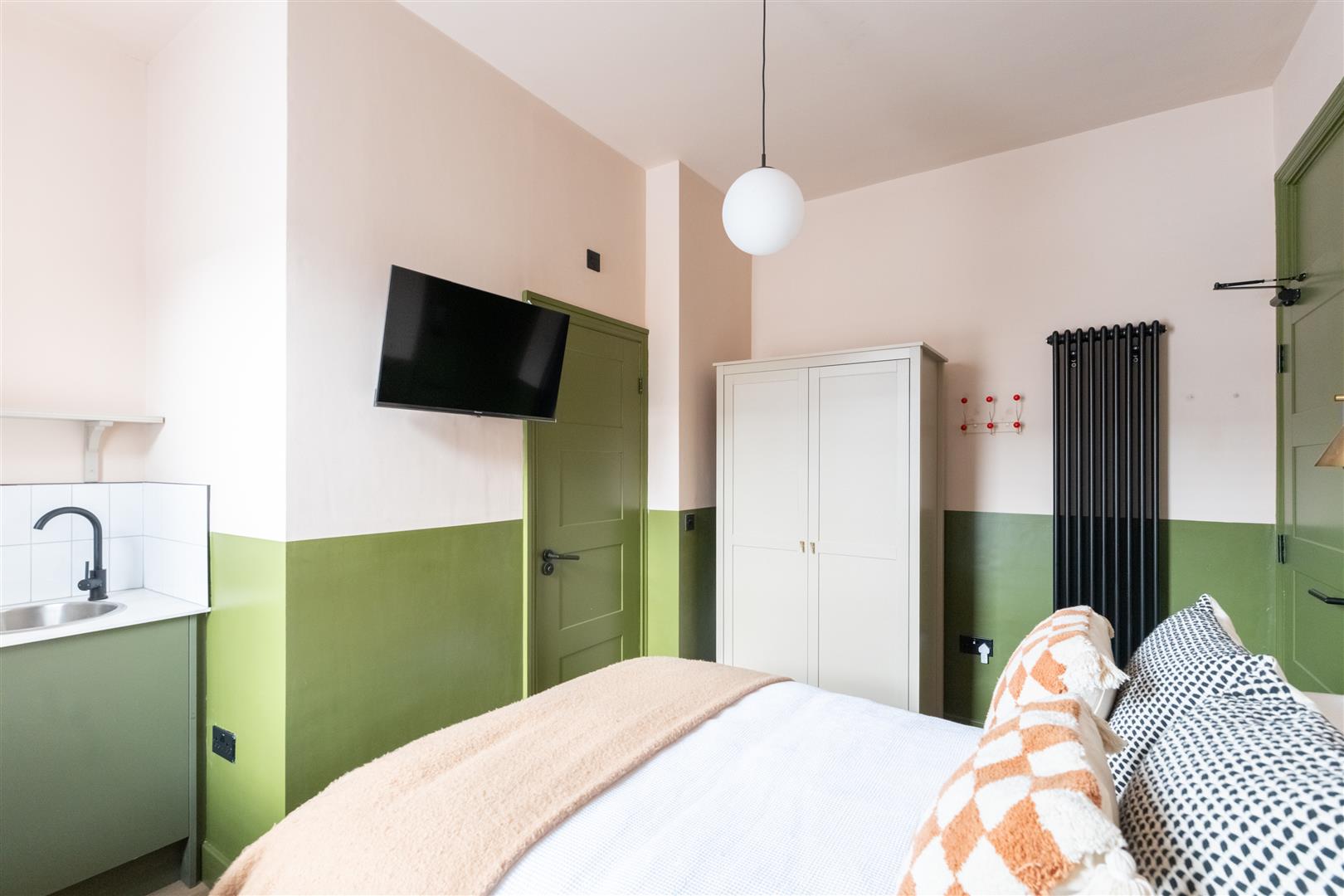 Room Wingrove Avenue in Newcastle upon Tyne