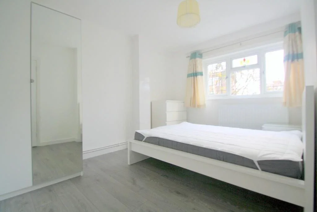 Flat New North Road in Greater London