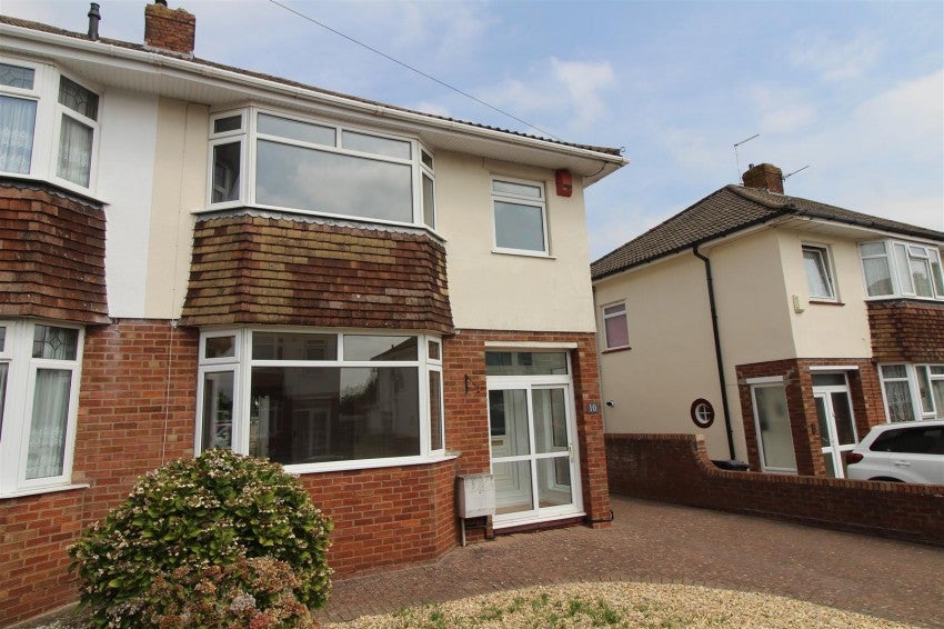 House Forest Edge in Kingswood