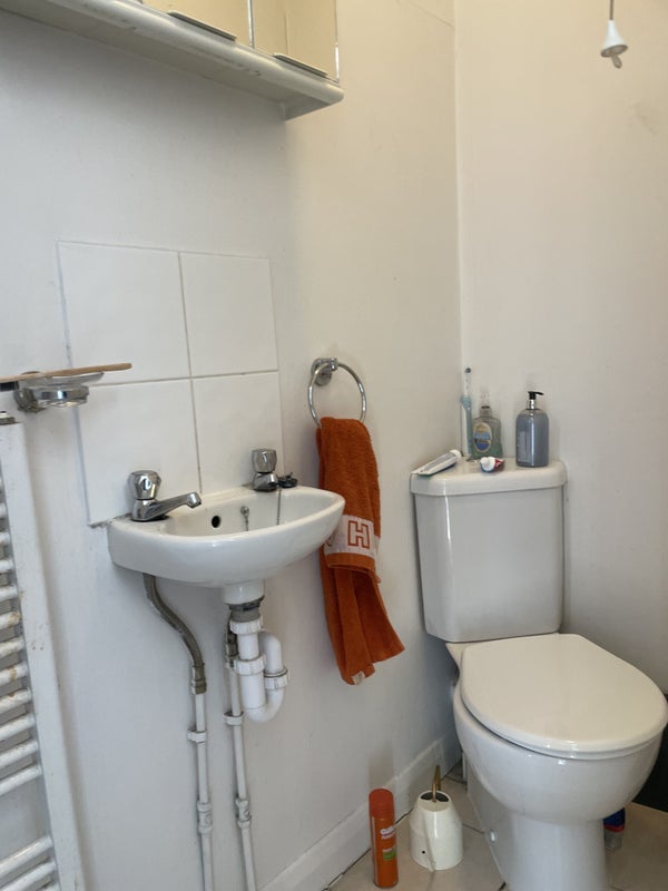 Room Uxbridge Road in Greater London