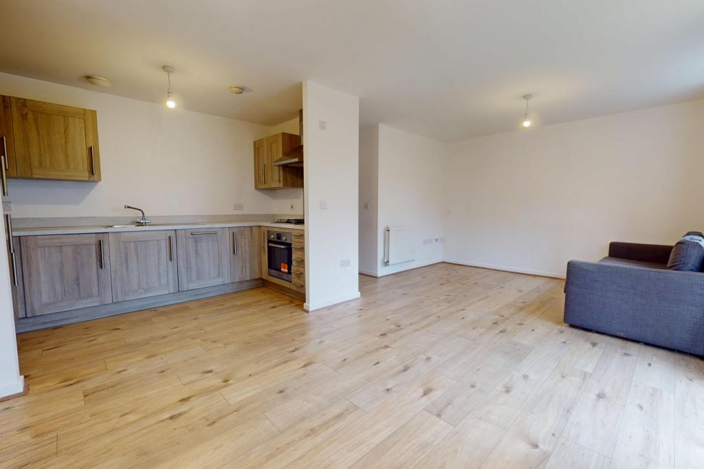 Flat Ryeland Way in Ashford