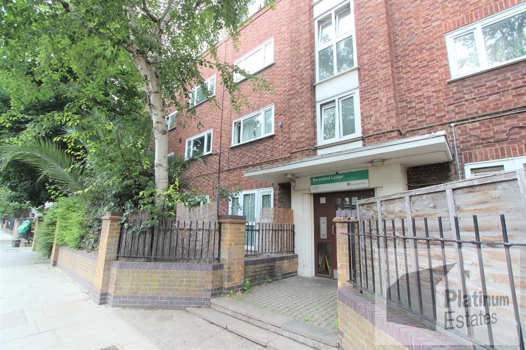 Flat Beresford Road in London