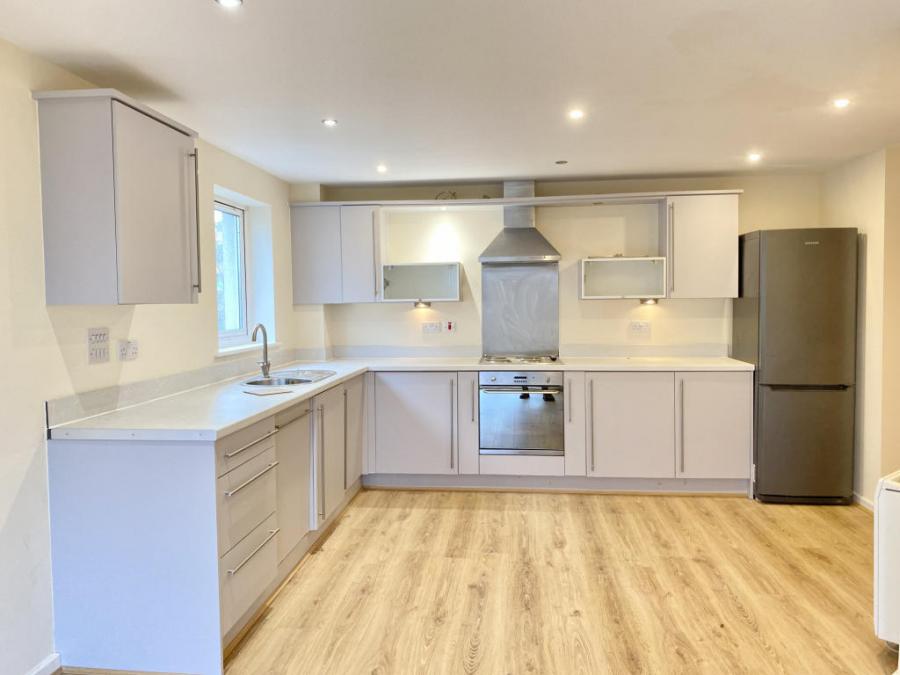 Flat Elmira Way in Salford