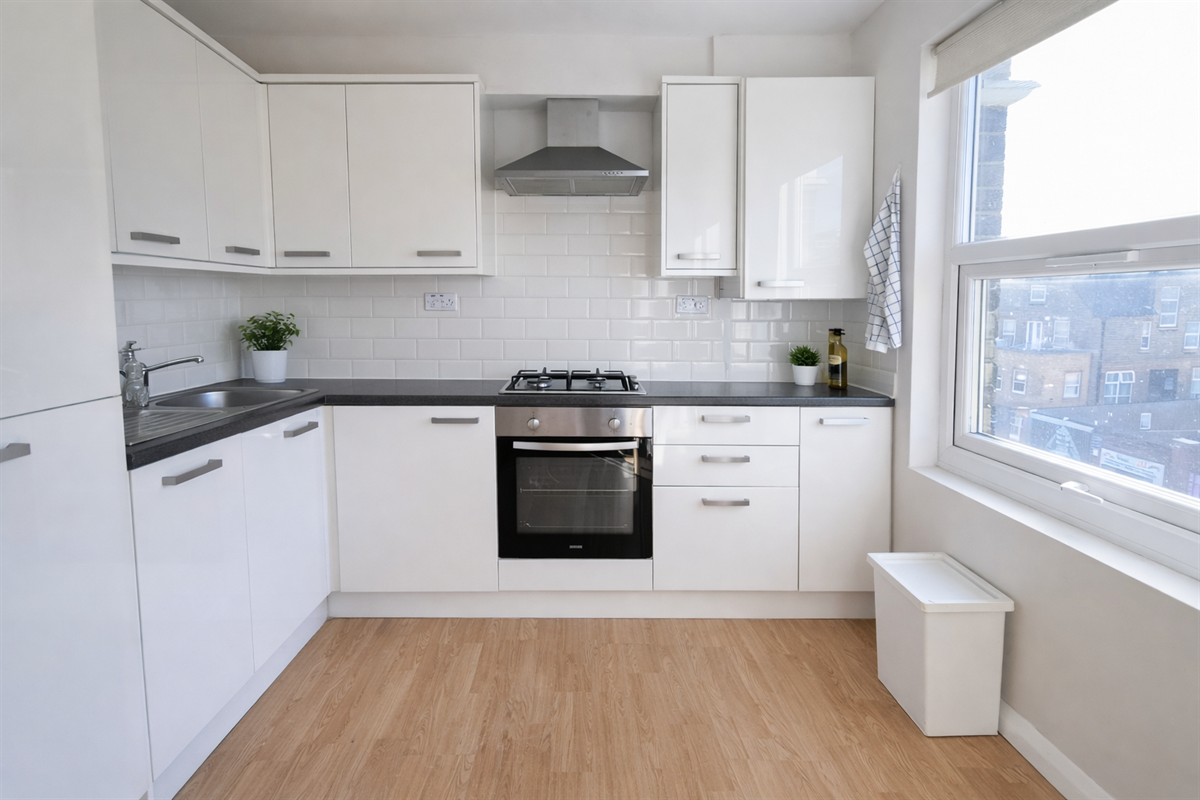 Flat Blackstock Road in Greater London