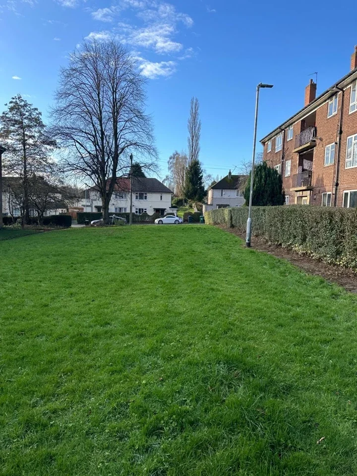 Flat Lingfield Close in Leeds
