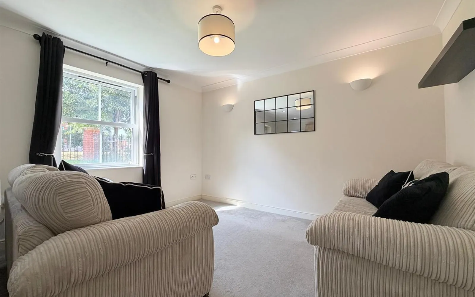 Flat Fairby Close in Mid Devon