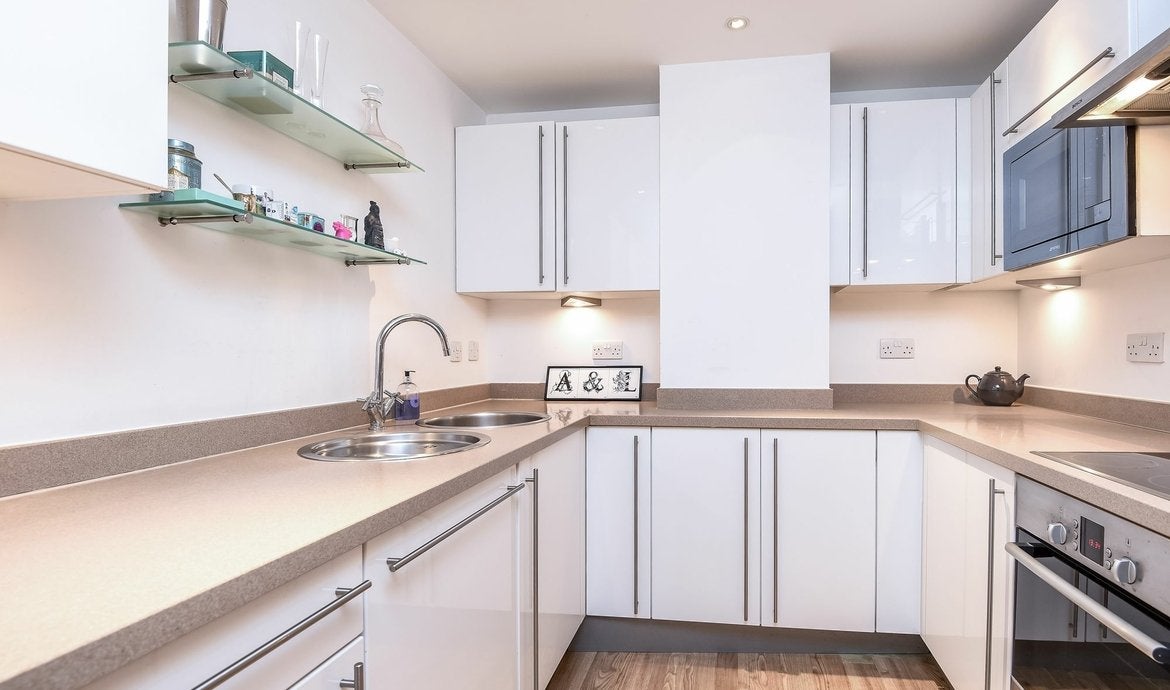 Flat Dean Ryle Street in City of Westminster