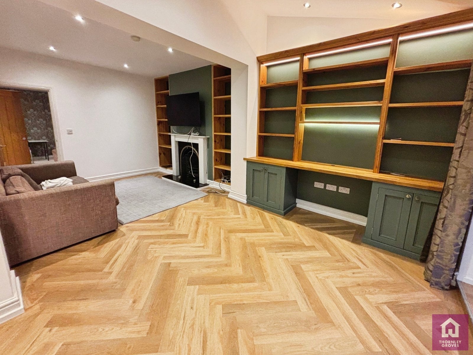 Room Ruabon Road in Manchester