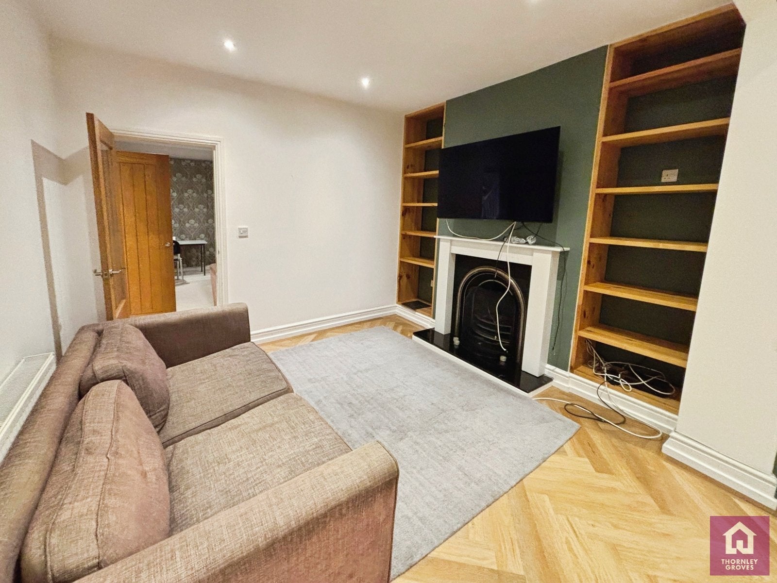 Room Ruabon Road in Manchester