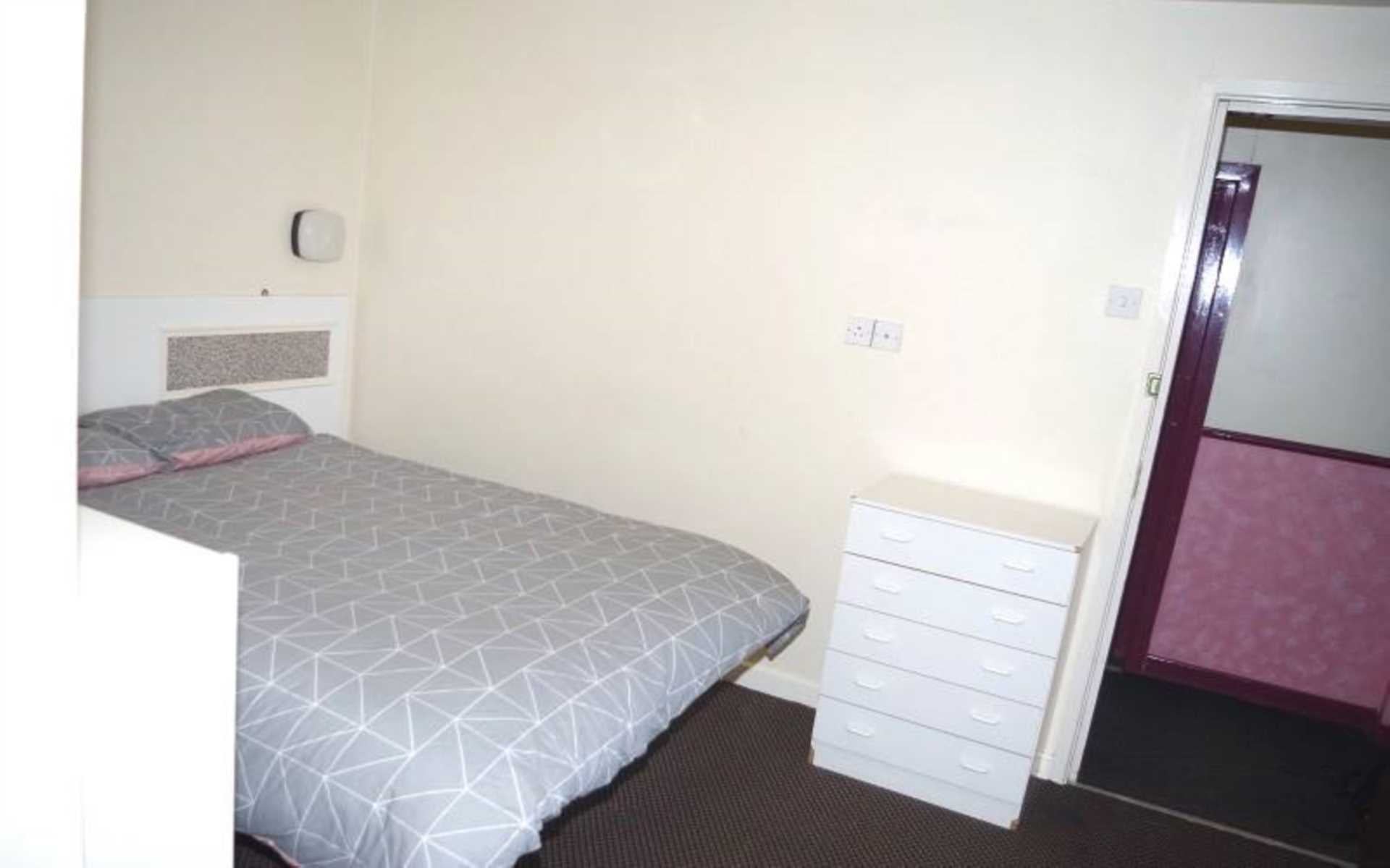 Flat Wigan Road in Bolton