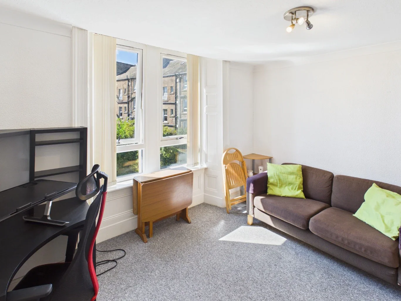 Flat Milnbank Road in Dundee
