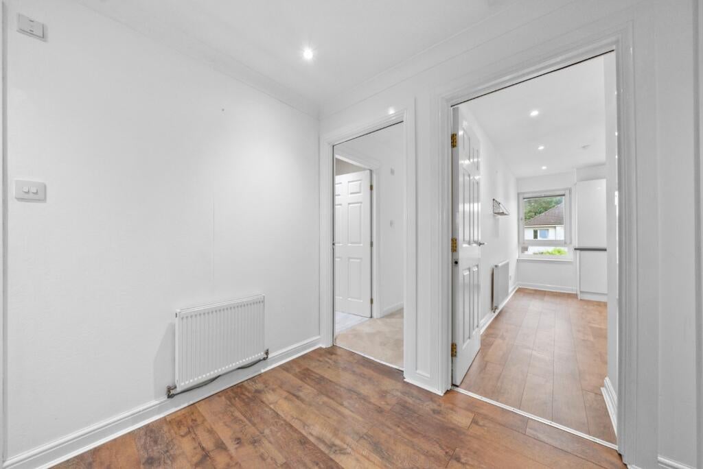 Flat Whinny Burn Court in Motherwell