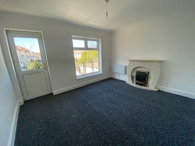 Flat Clifton Street in Cardiff