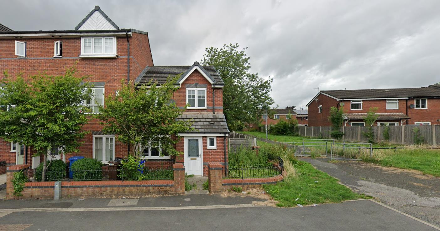 Flat Hollinwood Avenue in Manchester