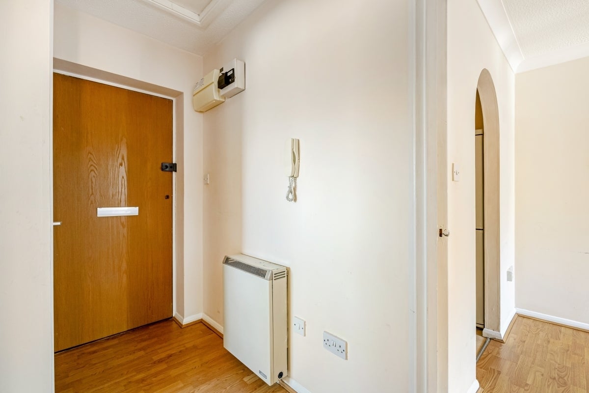 Flat Cameron Court in Cherwell District