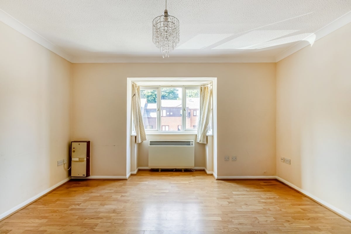 Flat Cameron Court in Cherwell District