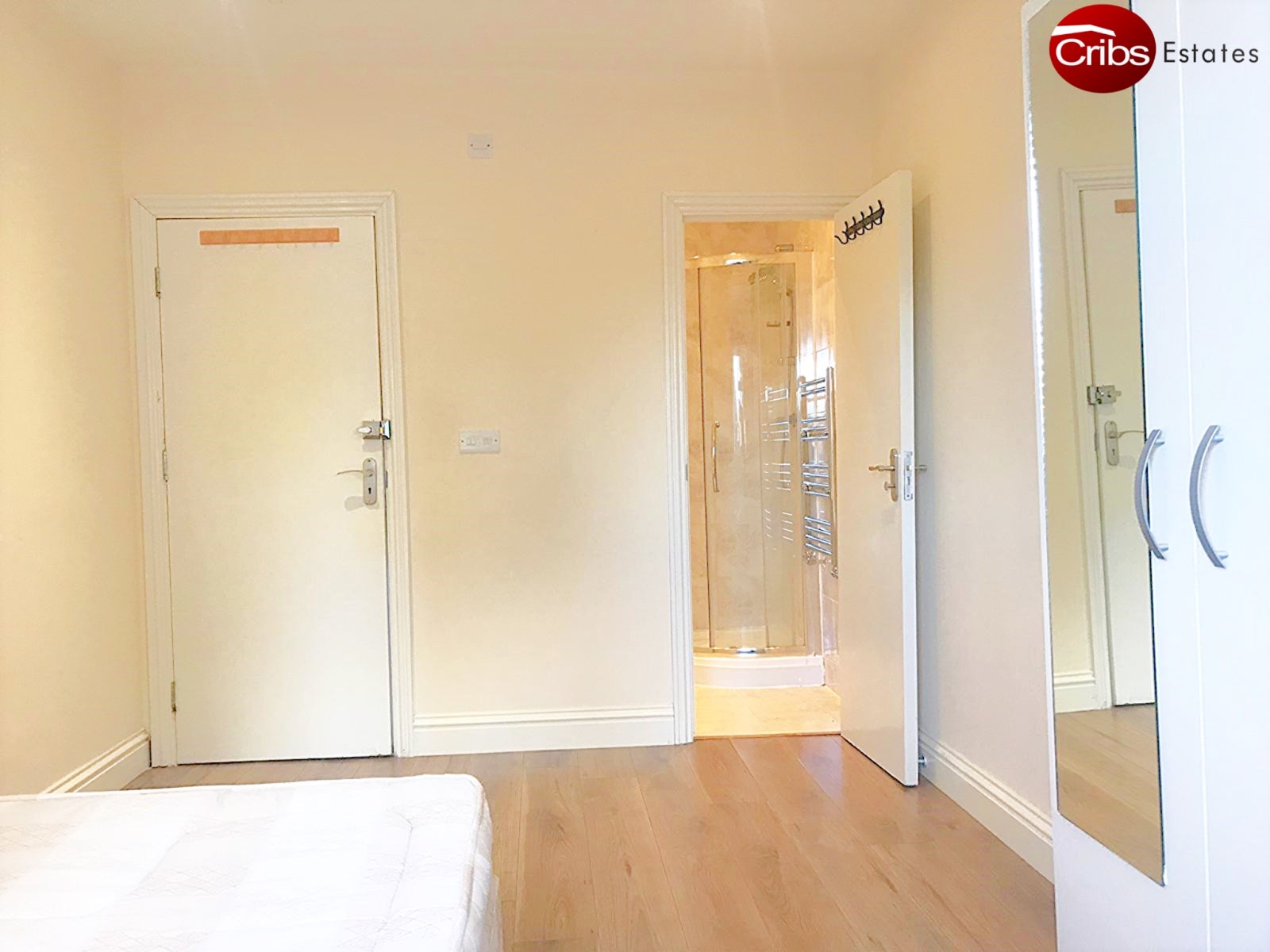 Room Lower Morden Lane in Greater London