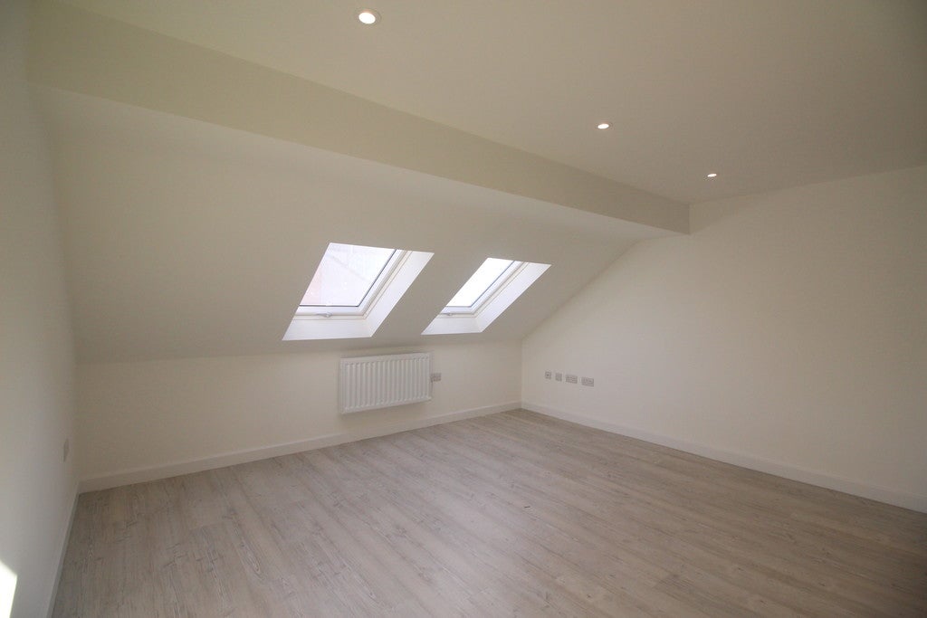 Flat Cinderford Close in Bristol