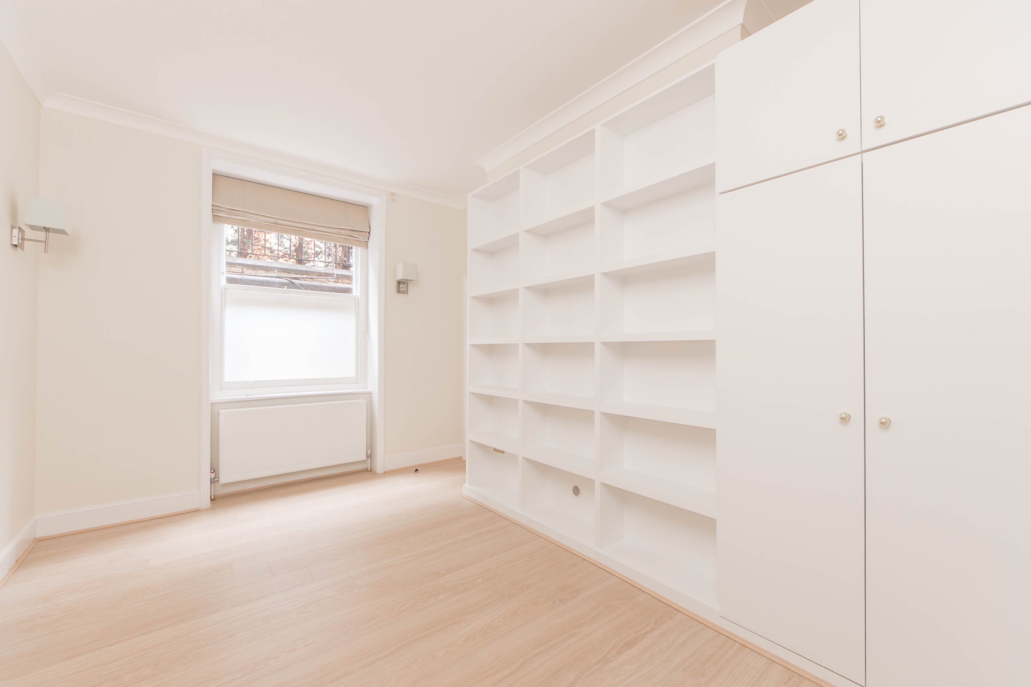 Flat Franklins Row in Greater London